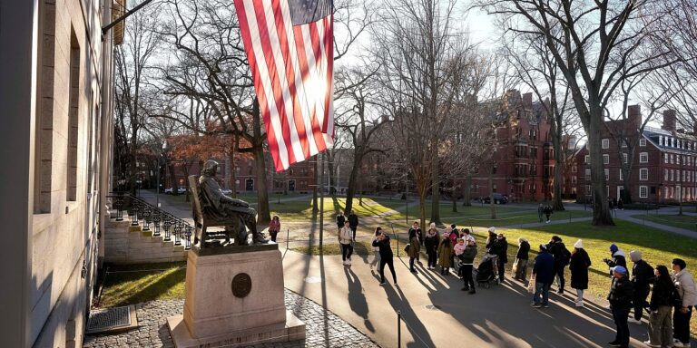 Trumpova administracija istražuje Harvard zbog pomoći stranim studentima