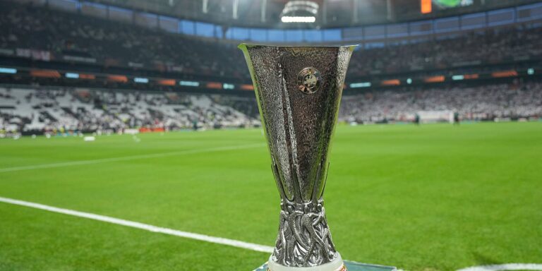 UEFA kaznila bugarski klub s 50.000 eura zbog nacističkih pozdrava i nereda navijača u Irskoj UEFA kaznila bugarski klub s 50.000 eura zbog nacističkih pozdrava i nereda navijača u Irskoj