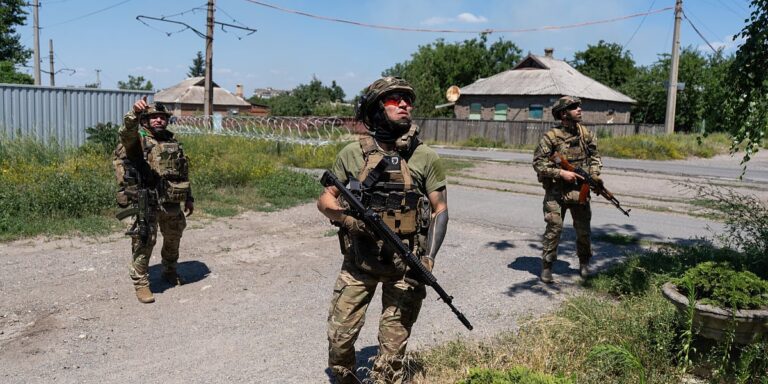 Ukrajina nastavlja s napadima na ruske naftne terminale, na udaru dronova Sankt Peterburg Ukrajina nastavlja s napadima na ruske naftne terminale, na udaru dronova Sankt Peterburg