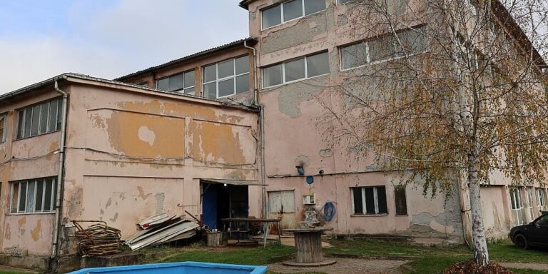 Vodosnabdijevanje Goražda i dalje veliki problem, u obnovu sistema ulažu se stotine hiljada maraka Vodosnabdijevanje Goražda i dalje veliki problem, u obnovu sistema ulažu se stotine hiljada maraka