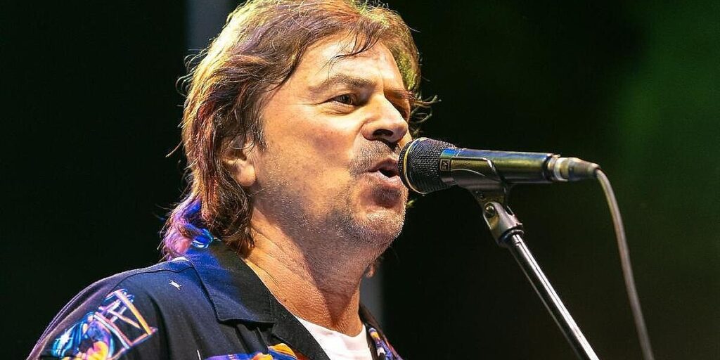 Zavidovići otkazali koncert Alena Islamovića nakon što je nastupao 11. jula na Trgu srpskih ratnika u Kraljevu Zavidovići otkazali koncert Alena Islamovića nakon što je nastupao 11. jula na Trgu srpskih ratnika u Kraljevu