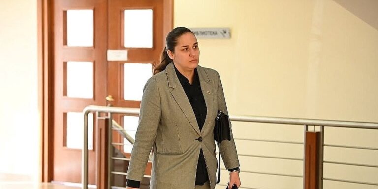 Anja Ljubojević će morati platiti štetu na vozilu koje je slupala tokom vožnje u alkoholiziranom stanju Anja Ljubojević će morati platiti štetu na vozilu koje je slupala tokom vožnje u alkoholiziranom stanju