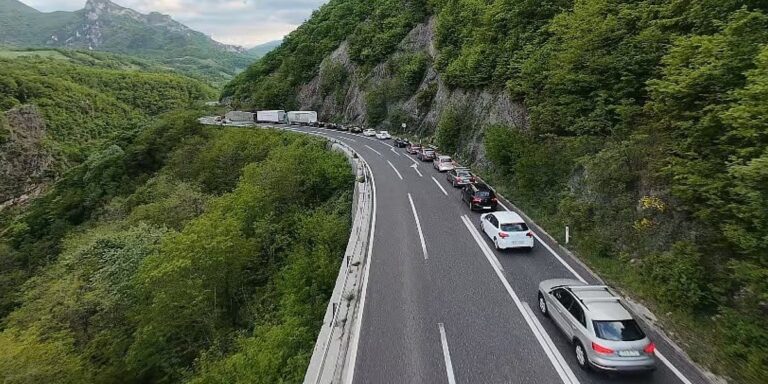 Da li je problem jedan semafor i šta kaže struka Da li je problem jedan semafor i šta kaže struka