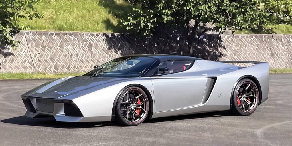 Dizajner Ferrari Enza predstavio svoj novi hiperautomobil s V12 motorom
