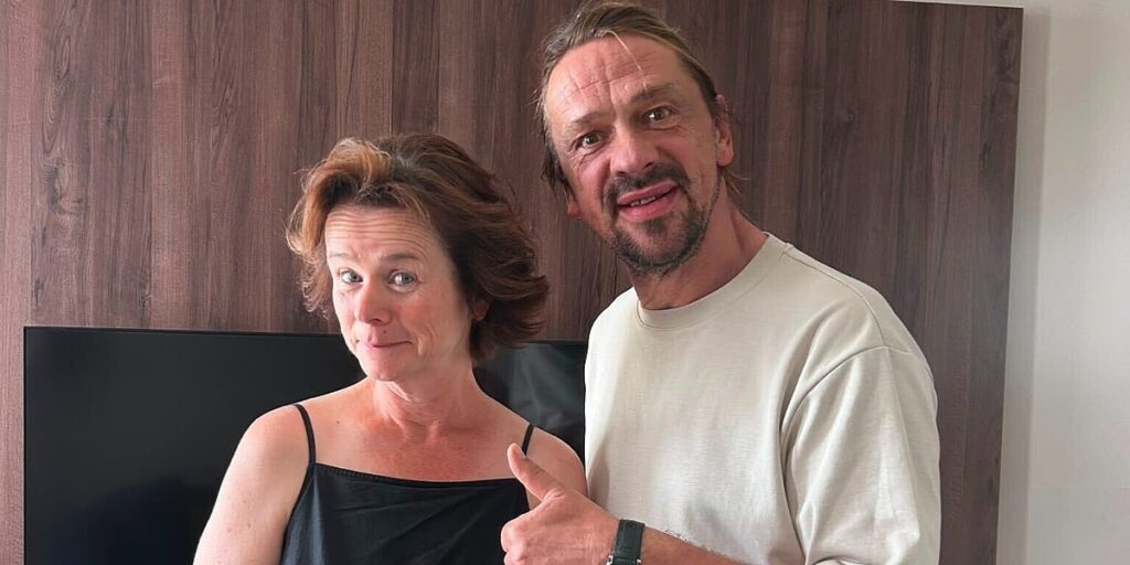 Emily Watson se za crveni tepih pripremala kod Elvira Bajrića Emily Watson se za crveni tepih pripremala kod Elvira Bajrića