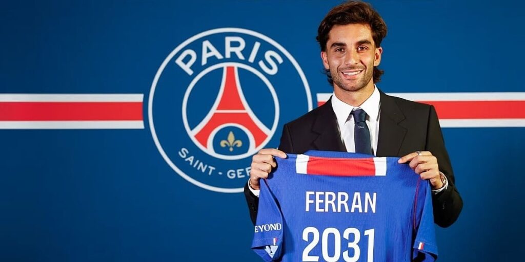 Ferran Torres zvanično potpisao za PSG, već se zna koji će broj nositi na leđima Ferran Torres zvanično potpisao za PSG, već se zna koji će broj nositi na leđima