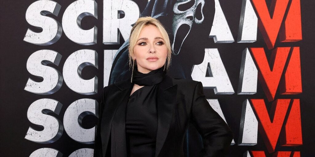 Hayden Panettiere sa 16 godina dobijala “pilule za sreću” za crveni tepih Hayden Panettiere sa 16 godina dobijala "pilule za sreću" za crveni tepih