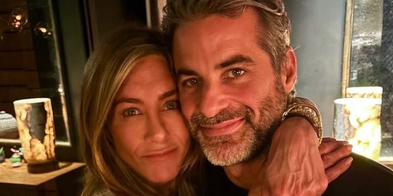 Jennifer Aniston javno se viđa s Jimom Curtisom, ali ne planira novi brak