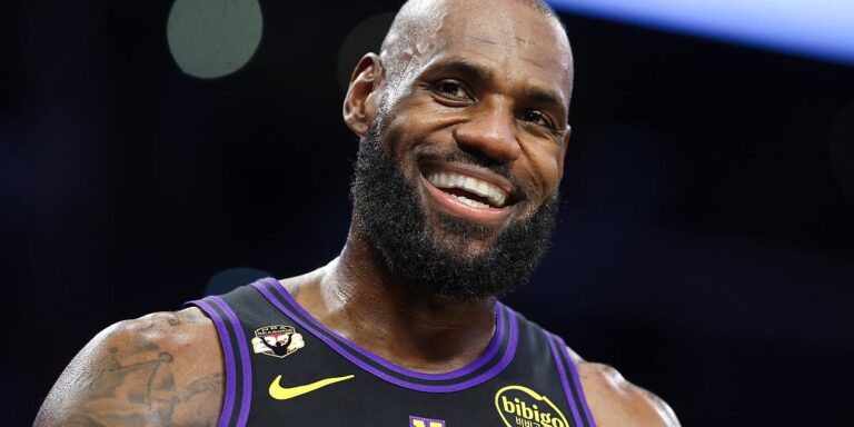 LeBron James u rodnom mjestu organizuje dvodnevni golf turnir za mlade nade LeBron James u rodnom mjestu organizuje dvodnevni golf turnir za mlade nade