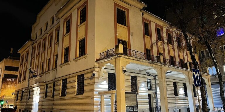 Maloljetnici osumnjičeni za podmetanje požara u Vitezu predati Tužilaštvu KS Maloljetnici osumnjičeni za podmetanje požara u Vitezu predati Tužilaštvu KS