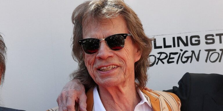 Mick Jagger razmatra biografski film o Rolling Stonesima, na to ga potakla ostvarenja o Beatlesima Mick Jagger razmatra biografski film o Rolling Stonesima, na to ga potakla ostvarenja o Beatlesima
