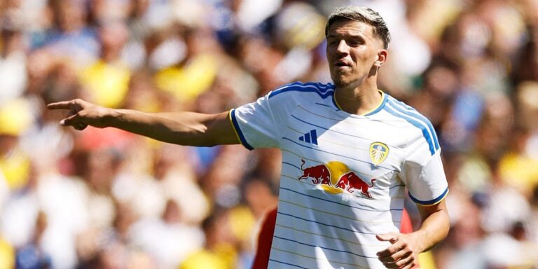 Muharemović igrao protiv Manchester Uniteda od prve minute, Leeds izvukao remi Muharemović igrao protiv Manchester Uniteda od prve minute, Leeds izvukao remi