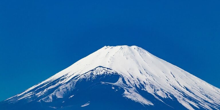 Muškarac u Japanu tokom uspona na planinu Fuji ostavio sedmogodišnjeg sina jer se požalio da je umoran