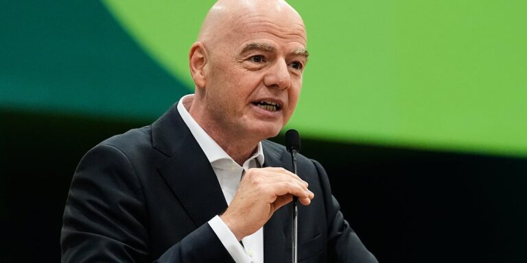 Novi veliki udar na Infantina zbog isplate bivšoj kolegici, FIFA stala u njegovu odbranu Novi veliki udar na Infantina zbog isplate bivšoj kolegici, FIFA stala u njegovu odbranu