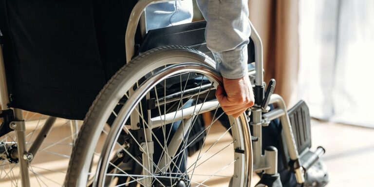 Osigurano 20,3 miliona KM za zapošljavanje osoba s invaliditetom, prvi put i za one sa 50 posto invaliditeta Osigurano 20,3 miliona KM za zapošljavanje osoba s invaliditetom, prvi put i za one sa 50 posto invaliditeta