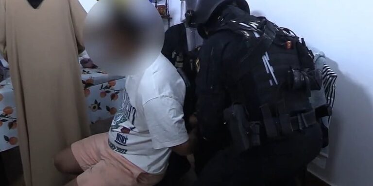 Pao klan koji je zarađivao milione na švercu ljudi i droge