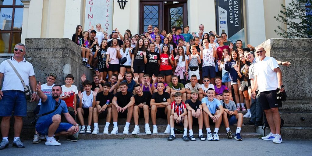 Predstavnici Sportskih igara mladih iz BiH stigli u Split na međunarodnu završnicu Predstavnici Sportskih igara mladih iz BiH stigli u Split na međunarodnu završnicu