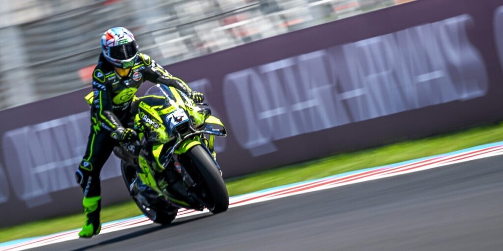 Raul Fernandez bio pred otkazom, a danas je kao raketa projurio i slavio na Silverstoneu; Tri Aprilije na podiju Raul Fernandez bio pred otkazom, a danas je kao raketa projurio i slavio na Silverstoneu; Tri Aprilije na podiju