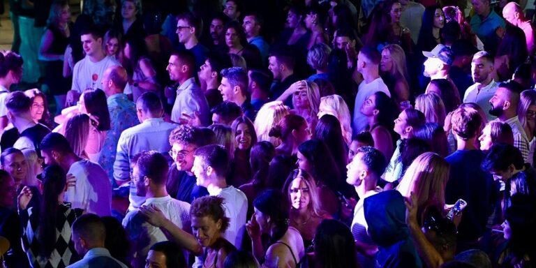 Španska DJ-ica Indira Paganotto predvodi noć Španska DJ-ica Indira Paganotto predvodi noć