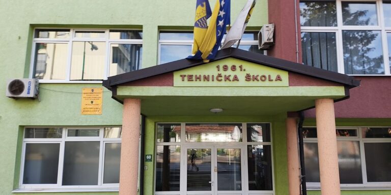 Sutra počinje nova školska godina, u klupe u BPK Goražde sjest će 2.743 učenika Sutra počinje nova školska godina, u klupe u BPK Goražde sjest će 2.743 učenika