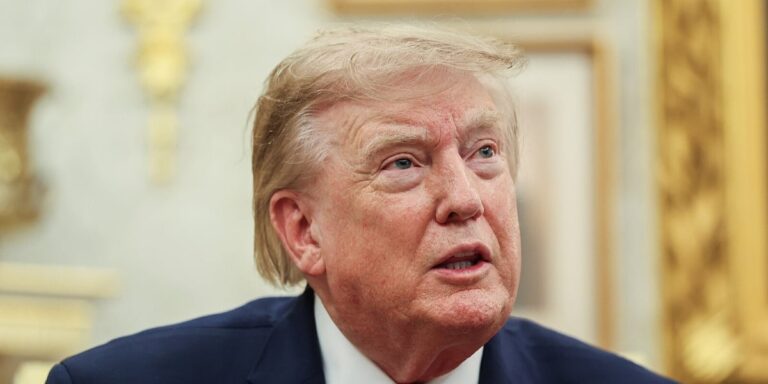 Trump negirao loše stanje na nosaču USS Abraham Lincoln i napao CNN za širenje lažnih vijesti