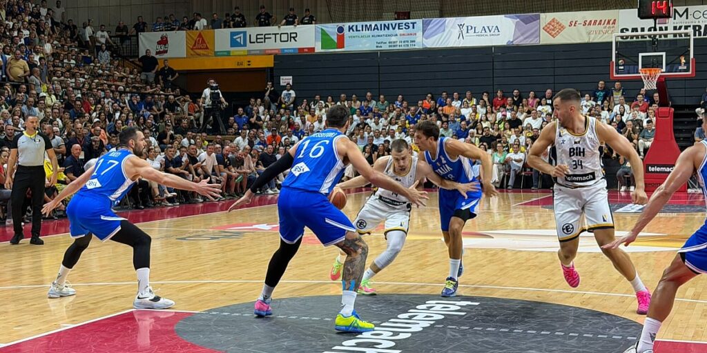 Uživo / BiH – Italija 43:41: Italija topi prednost BiH, serija promašaja naših košarkaša Uživo / BiH - Italija 36:29: Počelo drugo poluvrijeme u Mejdanu