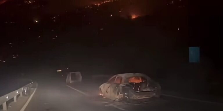 Vatra “progutala” objekte, izgorjela auta ostavljena na cesti Vatra "progutala" objekte, izgorjela auta ostavljena na cesti