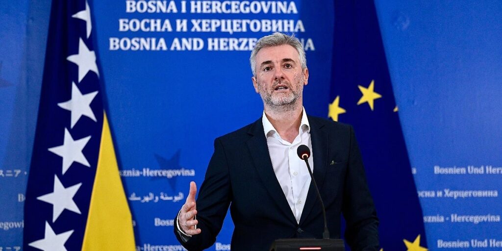 Više od 300 kandidata ne smije čekati zbog spora