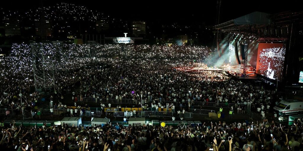 Završen je i treći koncert Dine Merlina na prepunom Koševu, spektakl kojim je dokazao zašto je najveća muzička zvijezda Balkana