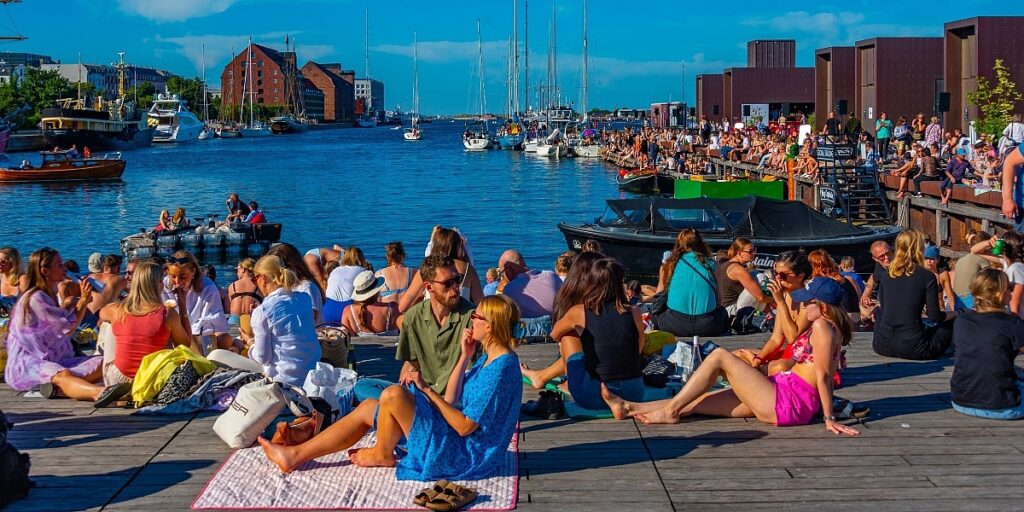 novi turistički trend: Kada turisti više ne traže ljetne vrućine, nego hlad novi turistički trend: Kada turisti više ne traže ljetne vrućine, nego hlad