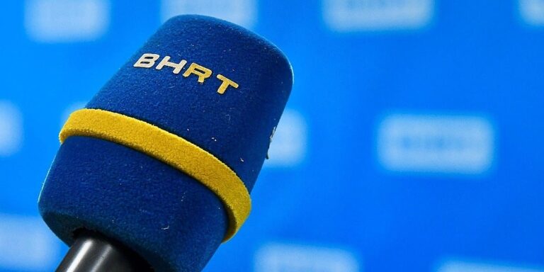 BHRT upozorava da zbog blokiranih računa ne može pratiti izbornu kampanju i pitaju “Da li je to slučajno?” BHRT upozorava da zbog blokiranih računa ne može pratiti izbornu kampanju i pitaju "Da li je to slučajno?"