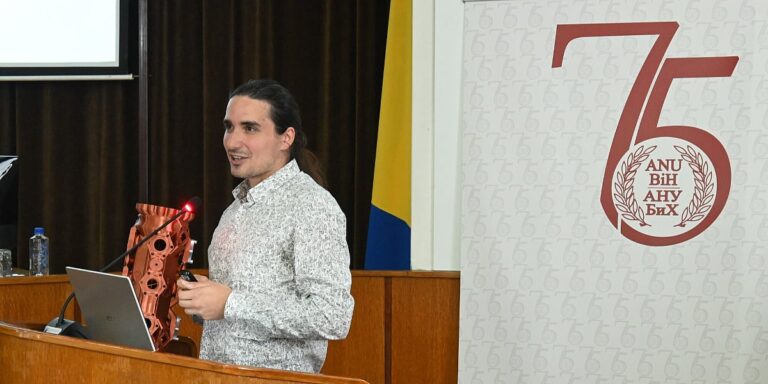 Da li će akcelerator koji razvijaju naučnici u Sarajevu promijeniti Bosnu i Hercegovinu? Da li će akcelerator koji razvijaju naučnici u Sarajevu promijeniti Bosnu i Hercegovinu?