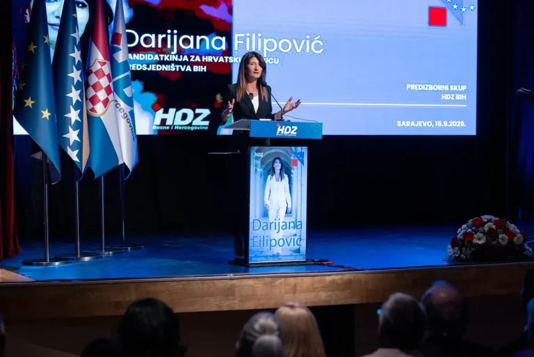 Darijana Filipović iz Sarajeva poslala jasnu poruku: “Ravnopravnost mora postati standard” Darijana Filipović iz Sarajeva poslala jasnu poruku: "Ravnopravnost mora postati standard"