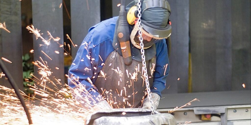 Fabrika stara 406 godina odlazi u stečaj nakon što im je Volvo okrenuo leđa Fabrika stara 406 godina odlazi u stečaj nakon što im je Volvo okrenuo leđa