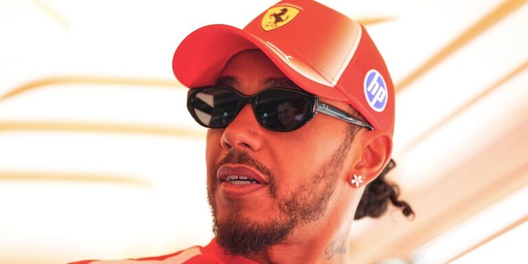 Hamilton negirao da je tražio smjene u Ferrariju dok mu borba za naslov slabi