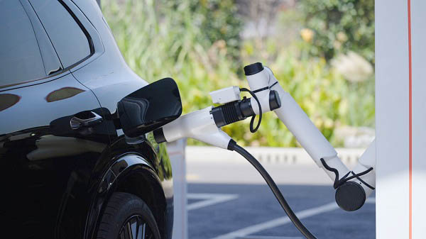 Nova Geely Smart Charging tehnologija: sa 10 na 70% za 4 minute i 30 sekundi Nova Geely Smart Charging tehnologija: sa 10 na 70% za 4 minute i 30 sekundi