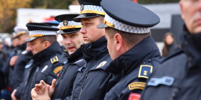 Policija ne planira hapšenja i upad u Memorijalni centar Srebrenica Policija ne planira hapšenja i upad u Memorijalni centar Srebrenica