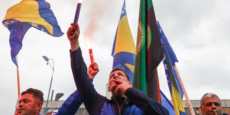 Protesti zakazani za 22. septembar pred zgradom EPBiH Protesti zakazani za 22. septembar pred zgradom EPBiH
