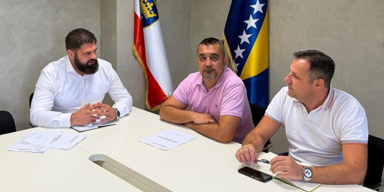 Rudnici duguju više od 175 miliona KM za zdravstveno osiguranje u ZDK, rok za uplatu 15. septembar Rudnici duguju više od 175 miliona KM za zdravstveno osiguranje u ZDK, rok za uplatu 15. septembar