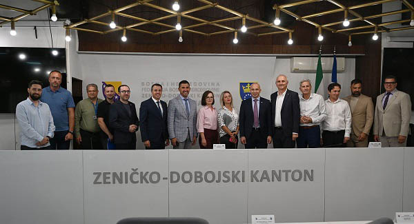 Vlada ZDK potpisala ugovore sa gradovima i općinama: Za projekte izgradnje puteva do turističkih destinacija 3,6 miliona KM Vlada ZDK potpisala ugovore sa gradovima i općinama: Za projekte izgradnje puteva do turističkih destinacija 3,6 miliona KM