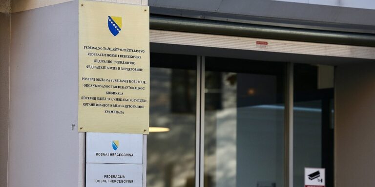 POSKOK podigao optužnicu protiv bivših članova uprave Međunarodnog aerodroma Sarajevo POSKOK podigao optužnicu protiv bivših članova uprave Međunarodnog aerodroma Sarajevo