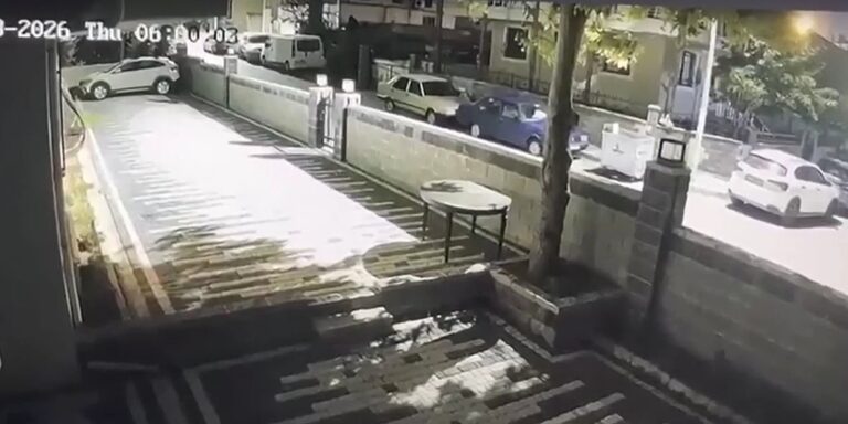 Sigurnosna kamera u Istanbulu zabilježila trenutak urušavanja zgrade: Ulicu prekrio oblak prašine
