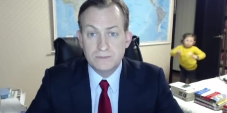 Sjećate li se djece koja su upala u očevu sobu i prekinula njegov intervju za BBC? Ovako sada izgledaju Sjećate li se djece koja su upala u očevu sobu i prekinula njegov intervju za BBC? Ovako sada izgledaju
